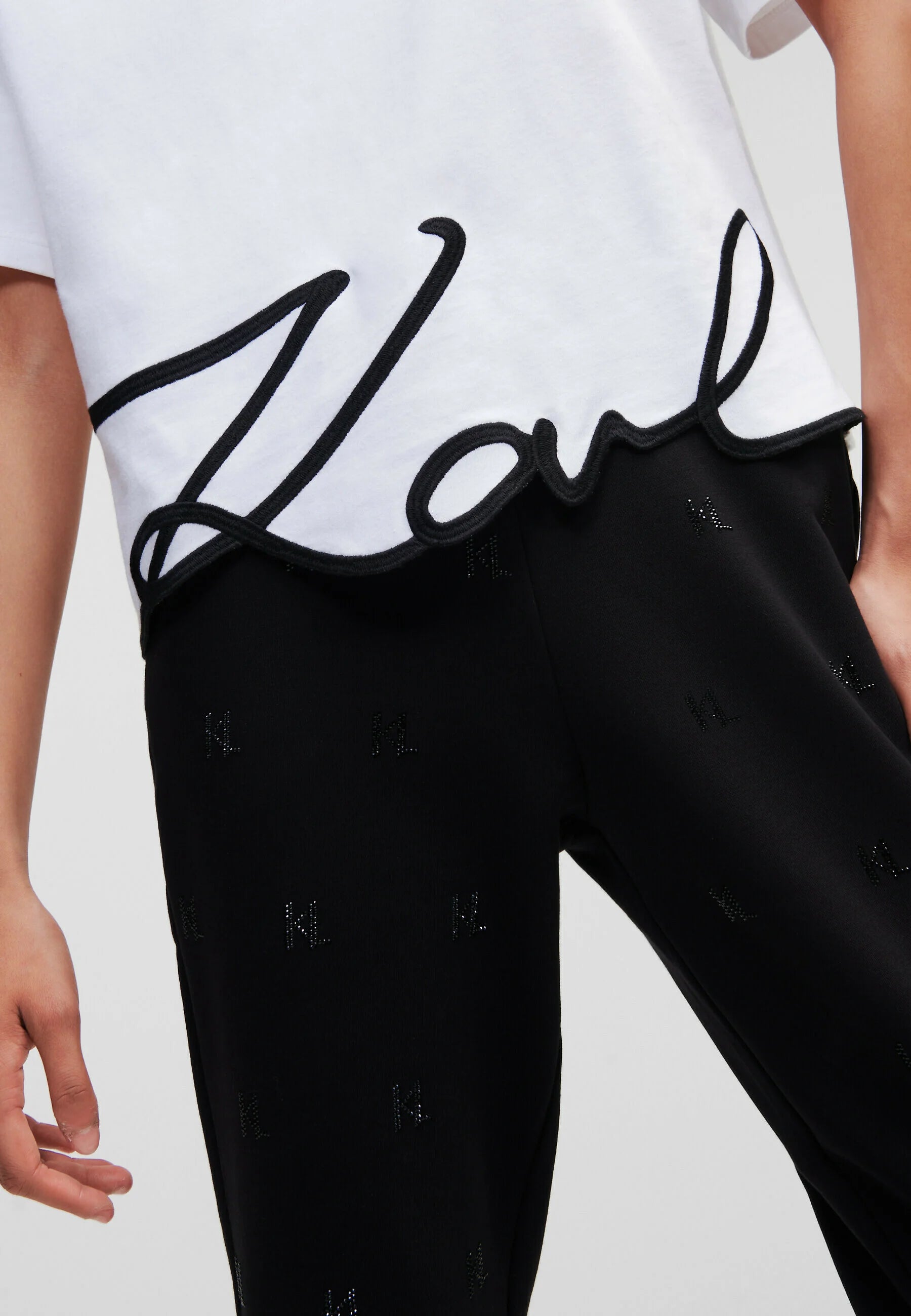 KARL LAGERFELD JEANS TRICOU WHITE SIGNATURE